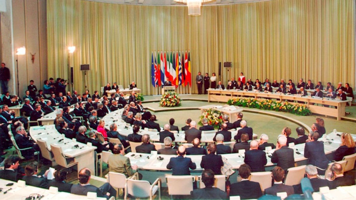 Signing of the Maastricht Treaty 1992 History