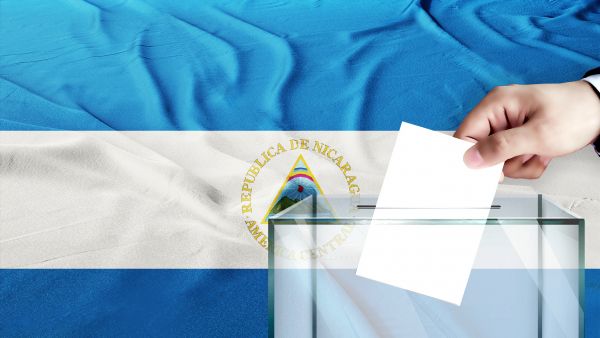daniel ortega Rosario Murillo nicuragua flag elections