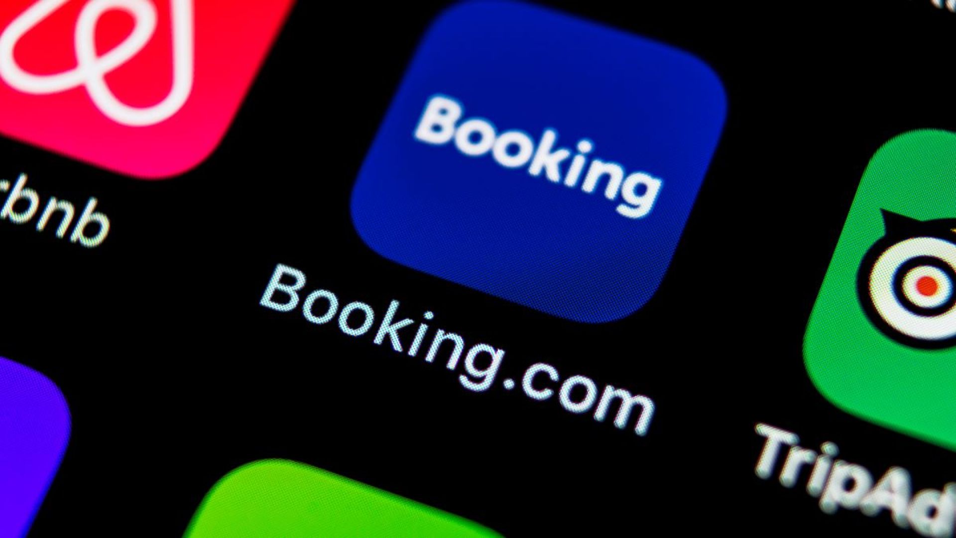 accomodation platforms booking airbnb tripadvisor