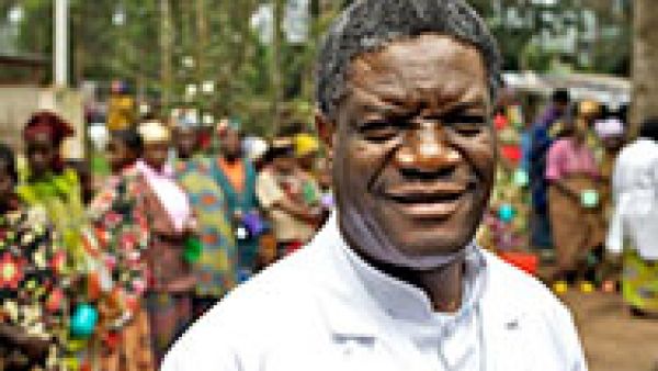 S&amp;D MEPs stand with Sakharov Prize laureate Denis Mukwege 