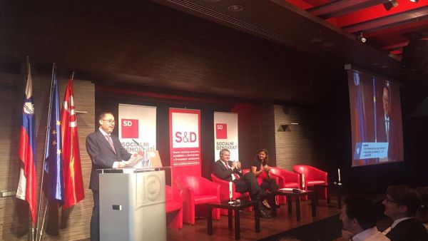Pittella in Slovenia: We must radicalise our values and finally steer globalisation Gianni Pittella speaking in Slovenia