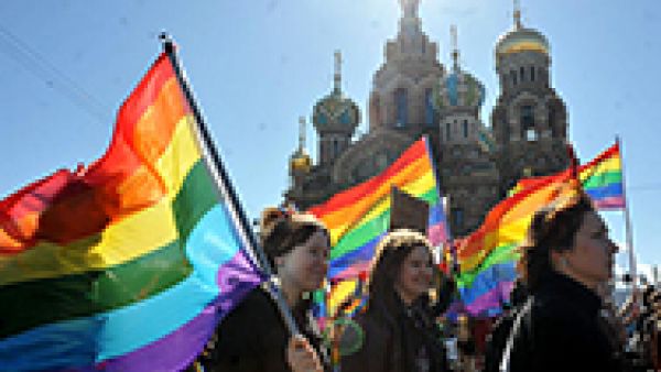 S&amp;Ds call on Chechen authorities to fully investigate reported detainment of 100 homosexual men and three deaths, LGBTI, S&amp;D Group vice-president Elena Valenciano MEP, human rights committee chair Pier Antonio Panzeri MEP and S&amp;D human rights co-ordinator