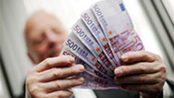 the S&D Group will not accept backsliding on bonus cap" the S&D Group will not accept backsliding on bonus cap"