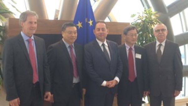 S&Ds support closer EU-China cooperation S&Ds support closer EU-China cooperation