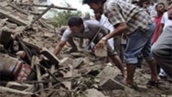 Gianni Pittella: "European and international community must help the Nepalese people" Gianni Pittella: "European and international community must help the Nepalese people"