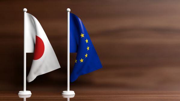 S&Ds welcome political agreement on EU-Japan trade deal but set out clear conditions for final approval Miniature Japanese and EU flags