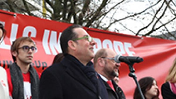 Pittella at the S&amp;D demonstration: No more walls in Europe. Let&#039;s defend Schengen to save EU, Pittella, Dublin agreement, asylum, migration, refugees, 