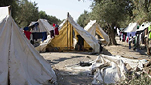 EU relocation programme must accelerate, say S&amp;Ds,  #EuWakeUp, S&amp;D MEPs Josef Weidenholzer and Ana Gomes, refugee camps Serres and Petra Olympou in Greece, Yazidi people, 