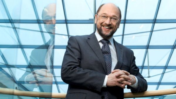 Pittella: Charlemagne prize to Schulz demonstrates his commitment to Europe Pittella: Charlemagne prize to Schulz demonstrates his commitment to Europe