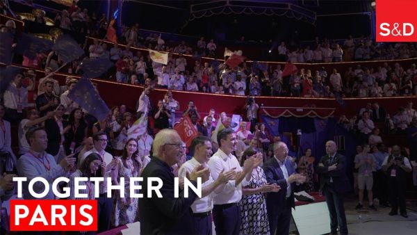 Pedro Sánchez and socialist leaders at the Together event in Paris