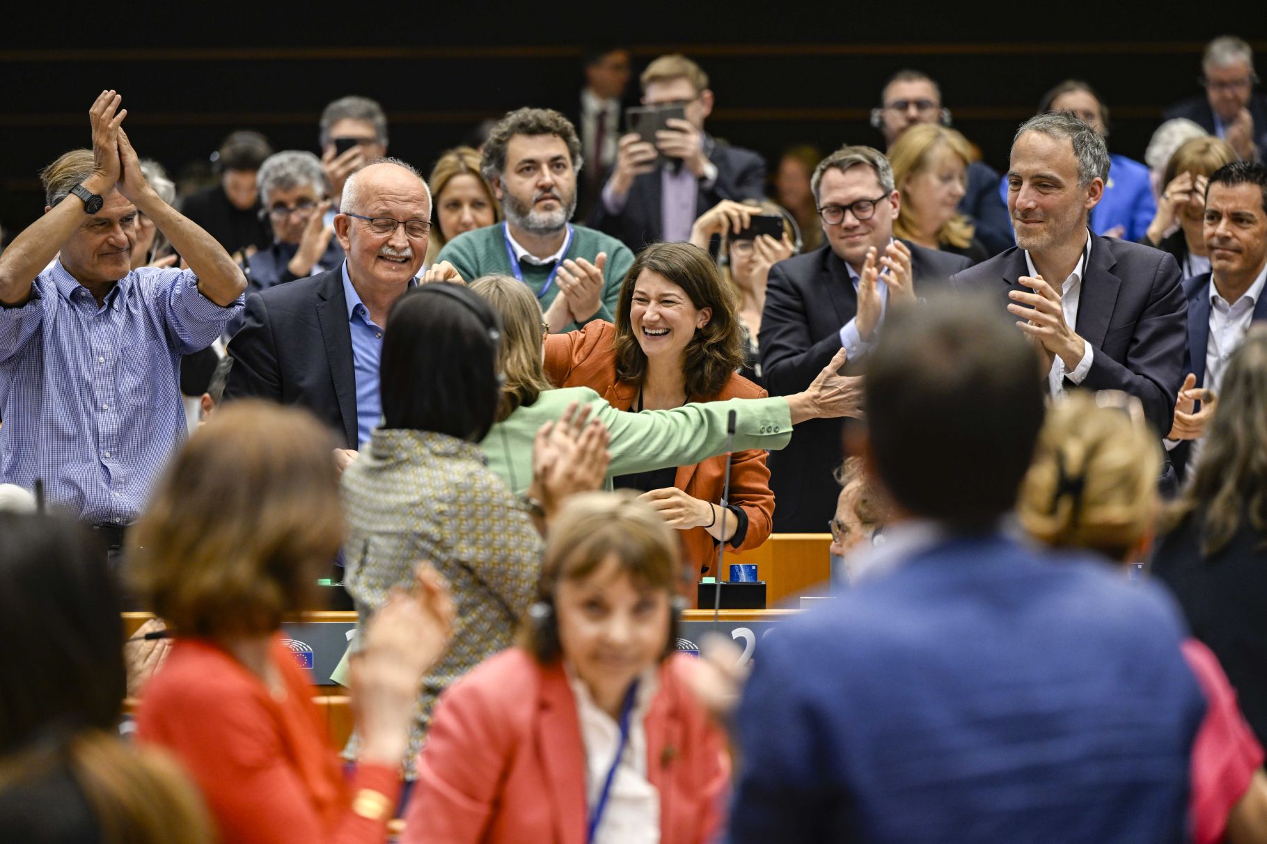 Lara Wolters MEP celebrating